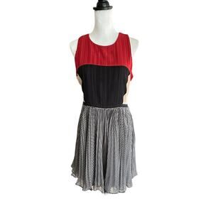 Greylin Medium Women's Dress Black White Red Sleeveless